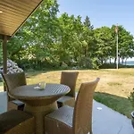 Kennet - 30m From The Sea By Interhome