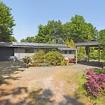 Kennet - 30m From The Sea By Interhome
