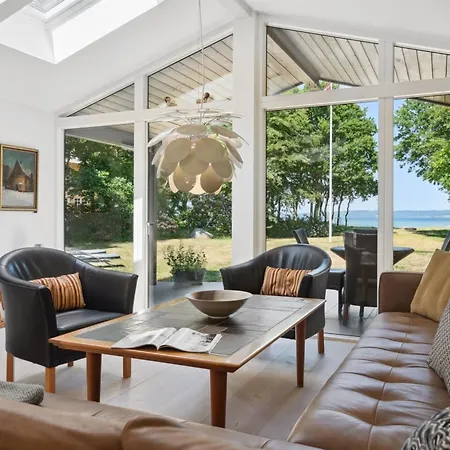 Kennet - 30m From The Sea By Interhome בית נופש