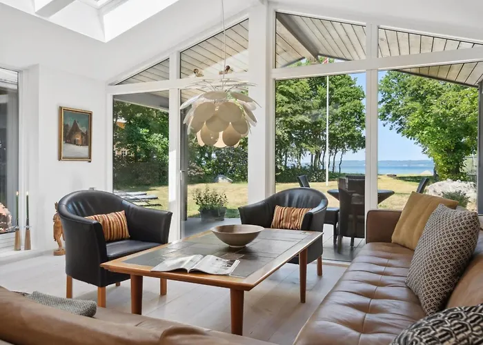 Kennet - 30m From The Sea By Interhome Feriehus