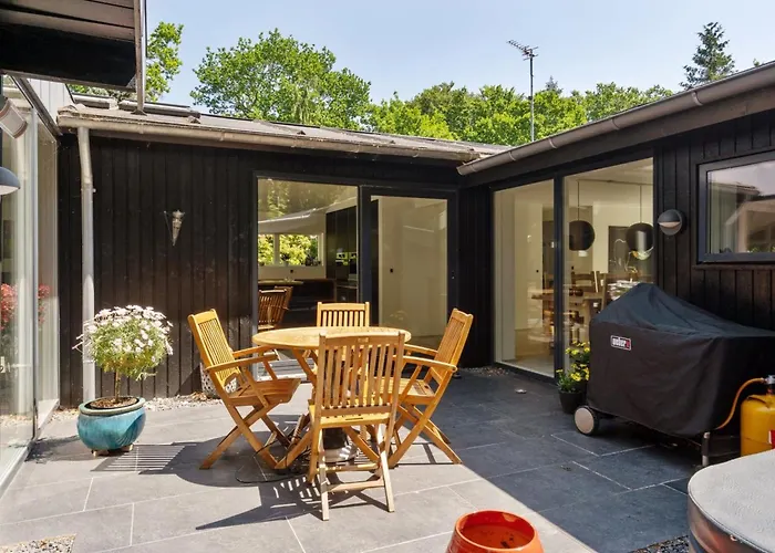 Kennet - 30m From The Sea By Interhome