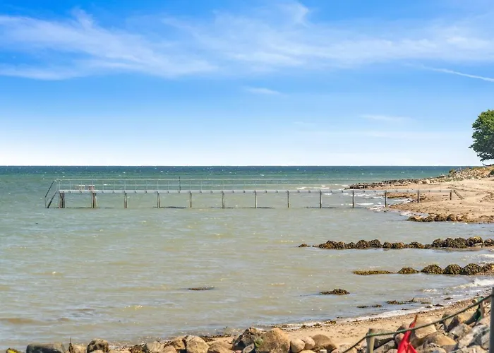 Kennet - 30m From The Sea By Interhome